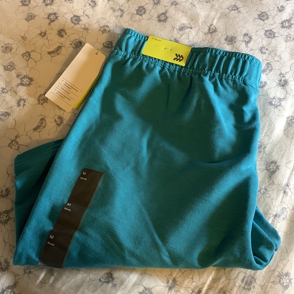 Women’s teal gym shorts.  Size medium. All in Motion. - Picture 4 of 4